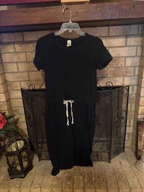 Women’s Black Short Sleeve Midi Dress with Drawstring Waist